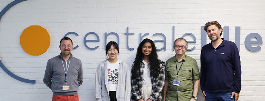 etudiantes americaines avec la direction